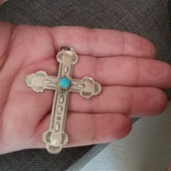 Vintage Native American Navajo Sterling & Turquoise Cross Pendant - Picture 8 of 8